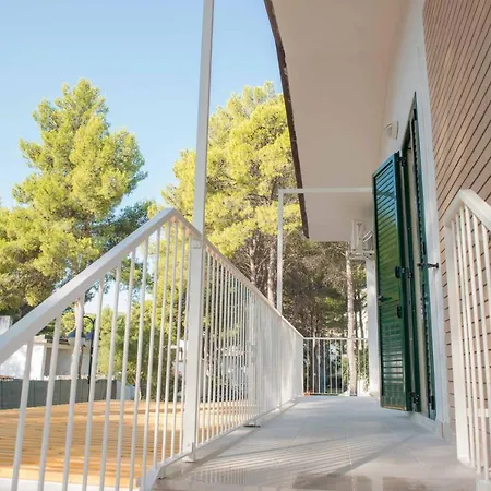 Prázdninový areál Villaggio Gargano 2*